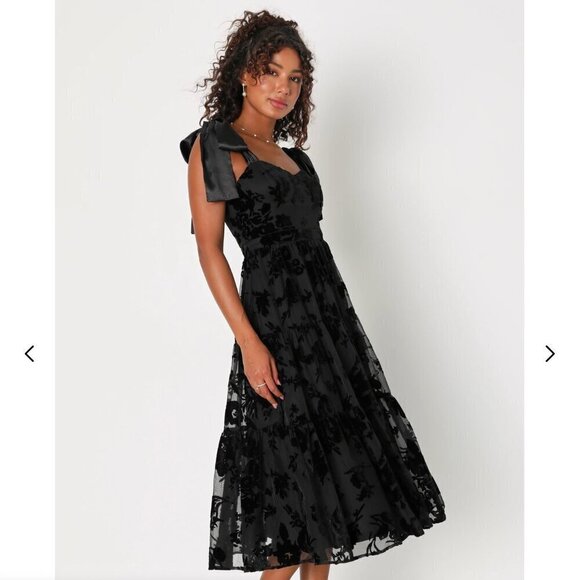 Lulu's Sweet Essence Black Floral Burnout Velvet Tie-Strap Midi Dress size S NWT - Picture 2 of 9